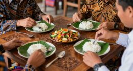 respectful dining customs indonesia