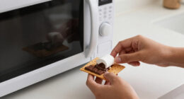 No Campfire Required: The 3-Minute Oven Trick For The Gooiest S'mores Treat